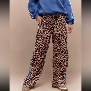 Leopard joggers